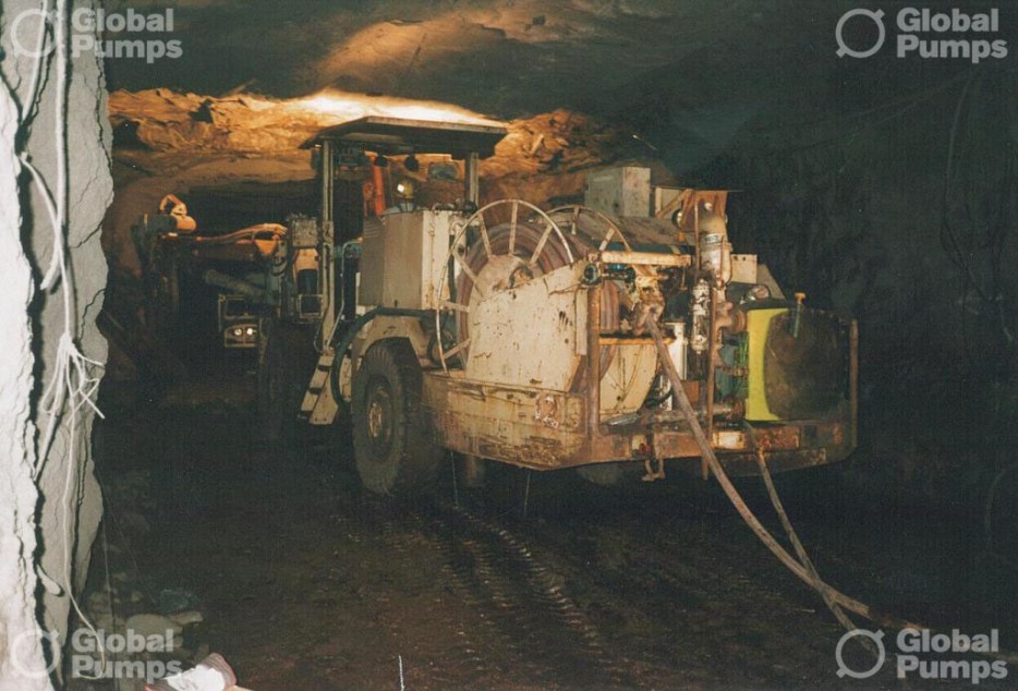 全球泵 -  Jumbo-Cutter-Mining-Dewatering-pump-131-934x700.jpg